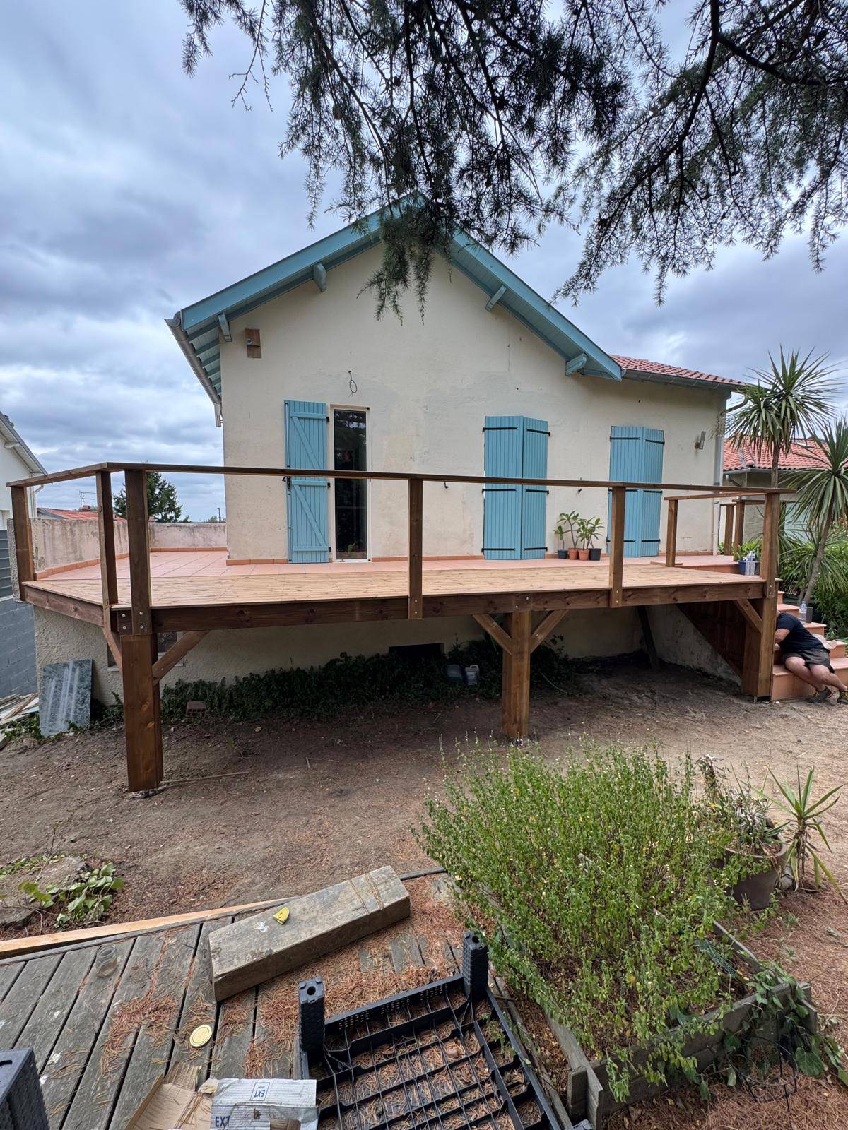 Installation de gouttière en zinc pour rénovation de maison à Coufouleux 81800