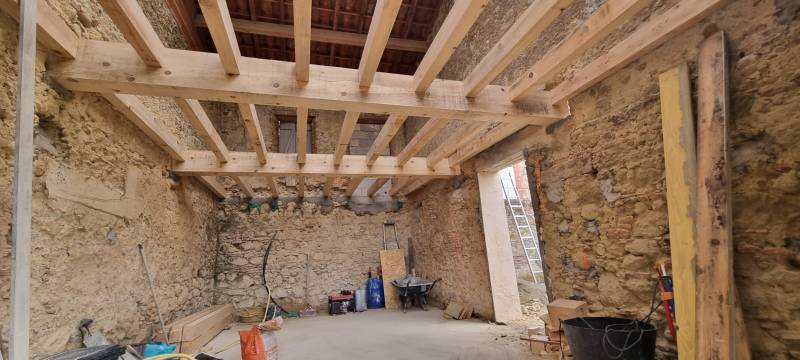 Réalisation d'un plancher bois en massif par les 2charpentiers a Toulouse.