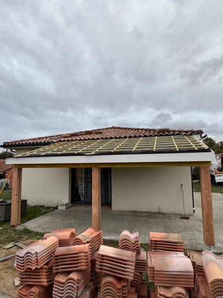 Terrasse créé sur mesure par les 2 charpentiers proche d'Albi.
